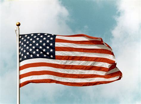 Wie man die amerikanische Flagge richtig hängt